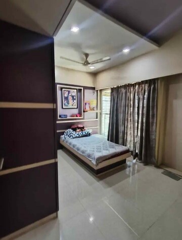Master Bedroom in 1 BHK Apartment at Star Manor, Bhayandar East – for Rent