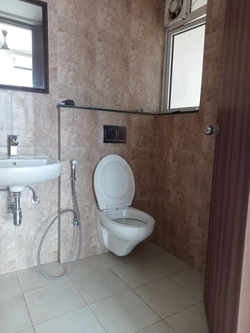 Bathroom in 4 BHK Apartment at Bhawna Apartment, Sector 43 – for Rent