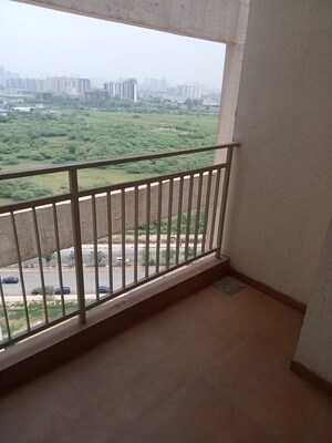 Balcony in 4 BHK Apartment at Bhawna Apartment, Sector 43 – for Rent