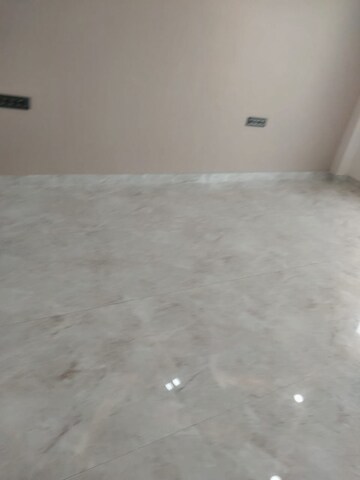 Room in 4 BHK Builder Floor at Sector 31 – for Sale
