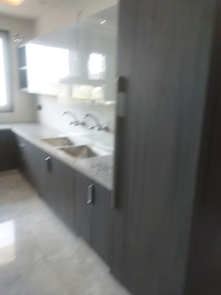 Kitchen, sector 31 4 Bedroom 350 Sq.Yd. Builder Floor In Sector 31 Faridabad 9312281
