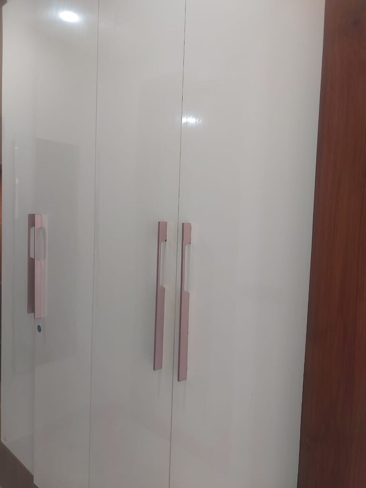 undefined, sector 31 4 Bedroom 350 Sq.Yd. Builder Floor In Sector 31 Faridabad 9312281