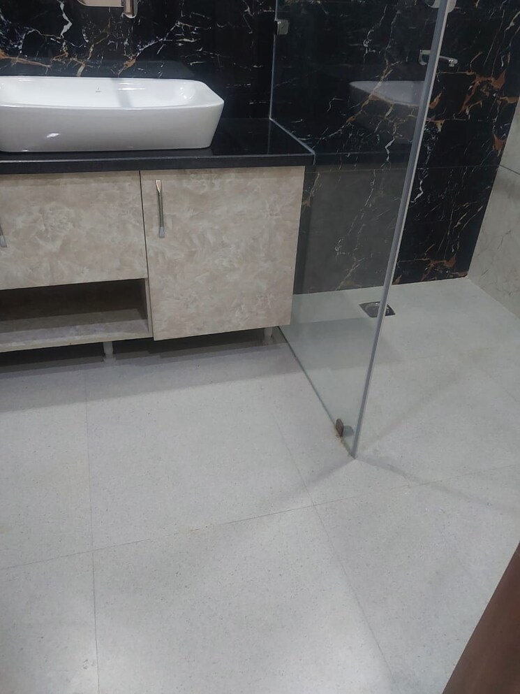 undefined, sector 31 4 Bedroom 350 Sq.Yd. Builder Floor In Sector 31 Faridabad 9312281