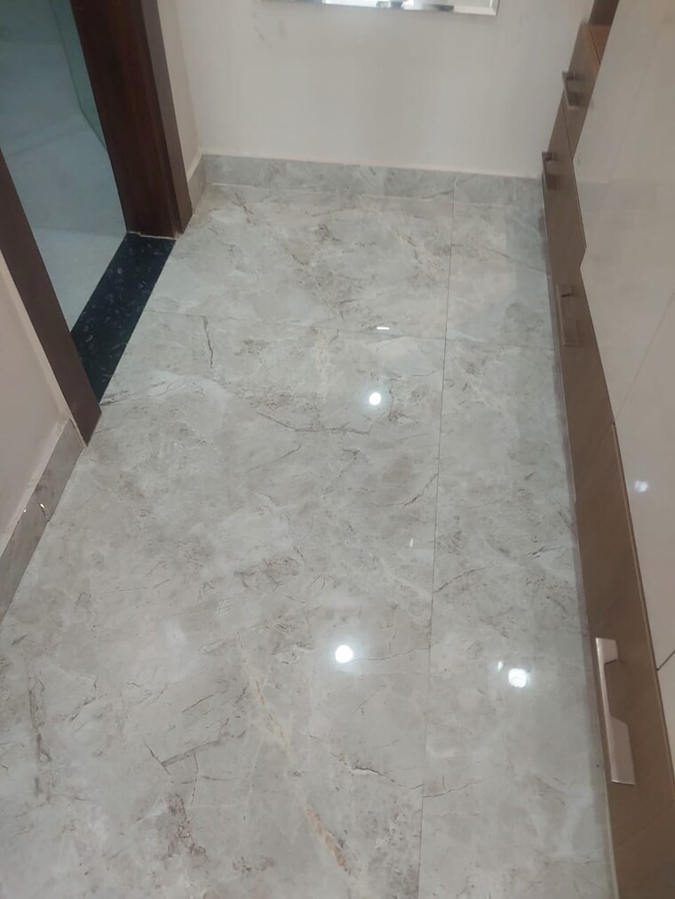 undefined, sector 31 4 Bedroom 350 Sq.Yd. Builder Floor In Sector 31 Faridabad 9312281