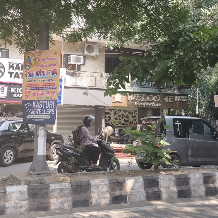 Exterior View, vikas puri Commercial Showroom 300 Sq.Ft. In Vikas Puri Delhi 9312299