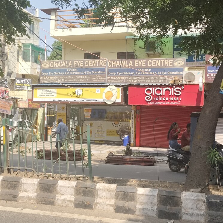 Exterior View, vikas puri Commercial Showroom 300 Sq.Ft. In Vikas Puri Delhi 9312299