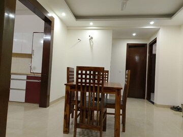 Living Room in 3 BHK Builder Floor at Golden Crest, Sector 52 – for Rent