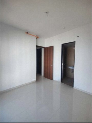 Room in 1 BHK Apartment at Runwal Eirene, Balkum Pada – for Sale