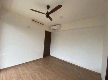 Room in 1 BHK Apartment at Indiabulls One Indiabulls, Pokhran Road No Two – for Rent