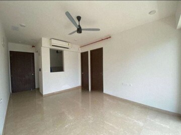 Room in 1 BHK Apartment at Indiabulls One Indiabulls, Pokhran Road No Two – for Rent