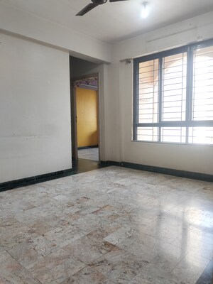 Room in 2 BHK Apartment at Hiranandani Estate, Ghodbunder Road – for Rent