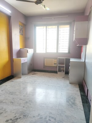 Room in 2 BHK Apartment at Hiranandani Estate, Ghodbunder Road – for Rent