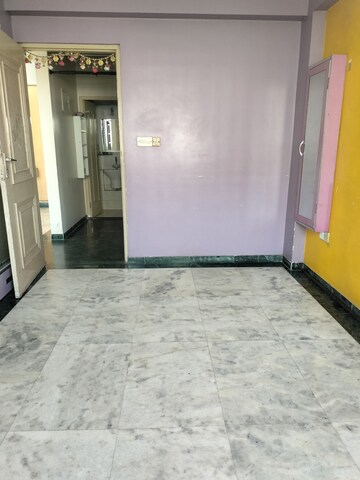 Room in 2 BHK Apartment at Hiranandani Estate, Ghodbunder Road – for Rent