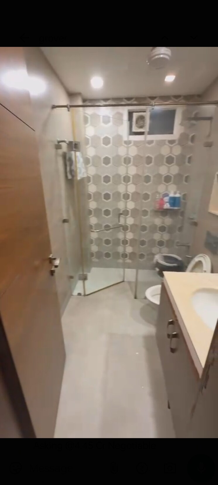 Bathroom, greater kailash part 3 3 Bedroom 217 Sq.Ft. Builder Floor In Greater Kailash Part 3 Delhi 9312419