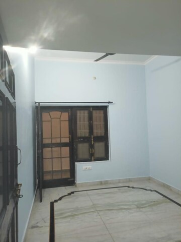 Room in 6+ BHK Villa at Gomti Nagar – for Sale
