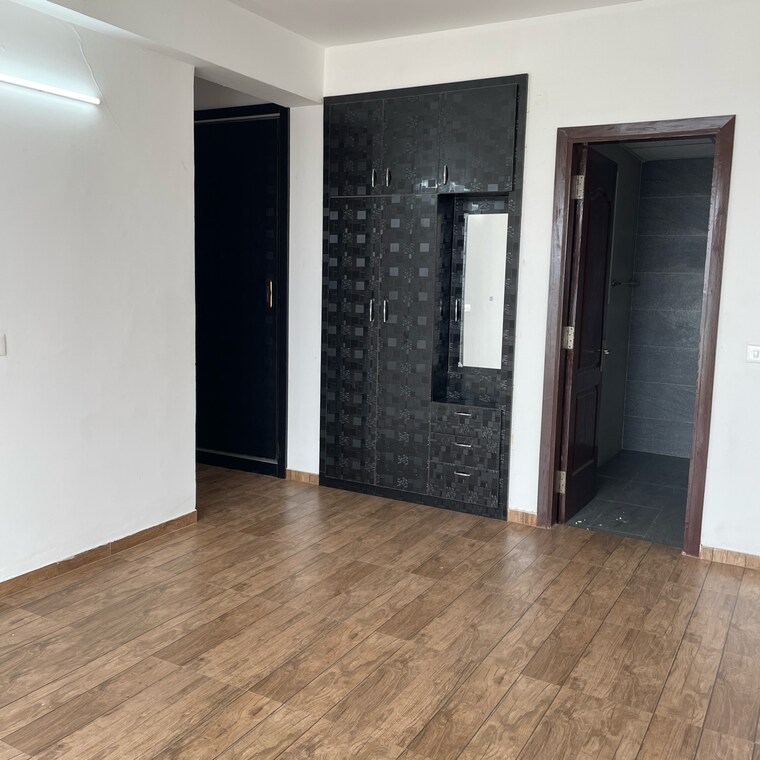 Room, omaxe-royal-residency-faridabad 3 Bedroom 1925 Sq.Ft. Apartment In Sector 79 Faridabad 9312374