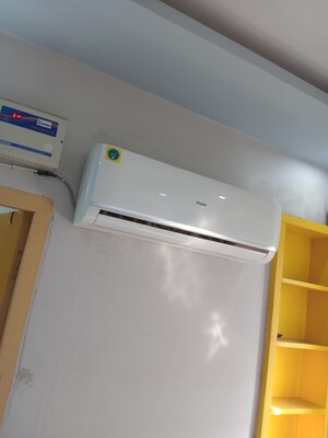 Furnished Amenities in 1 RK Builder Floor at Dlf Phase ii – for Rent