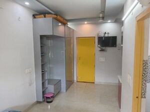 Living Room in 1 RK Builder Floor at Dlf Phase ii – for Rent