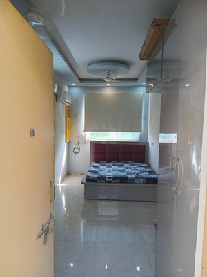 Master Bedroom in 1 RK Builder Floor at Dlf Phase ii – for Rent