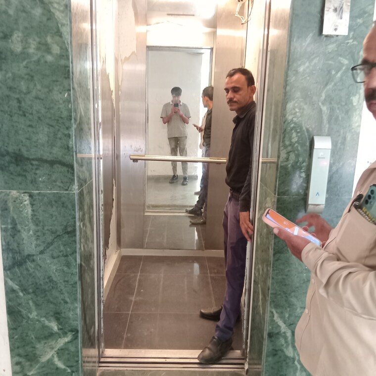 Exterior View, dlf phase ii 1 RK 241 Sq.Ft. Builder Floor In Dlf Phase ii Gurgaon 9312402