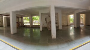 Parking in 1 RK Builder Floor at Dlf Phase ii – for Rent