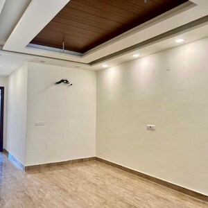 Room in 3 BHK Builder Floor at Puri Kohinoor, Tikawali – for Sale