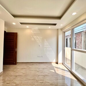 Room in 3 BHK Builder Floor at Puri Kohinoor, Tikawali – for Sale