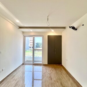 Room in 3 BHK Builder Floor at Puri Kohinoor, Tikawali – for Sale