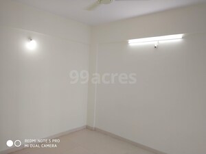 Room in 2 BHK Apartment at Kumar Primavera, Wadgaon Sheri – for Sale