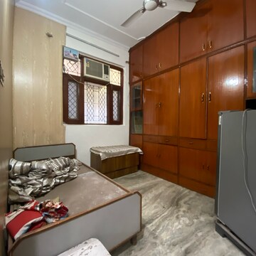Bedroom in 2 BHK Builder Floor at Chattarpur – for Rent
