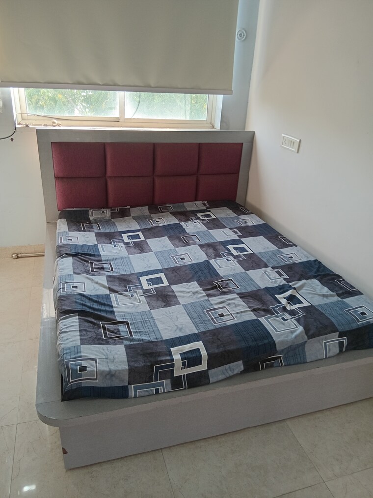 Bedroom, dlf phase ii 1 RK 241 Sq.Ft. Builder Floor In Dlf Phase ii Gurgaon 9312475