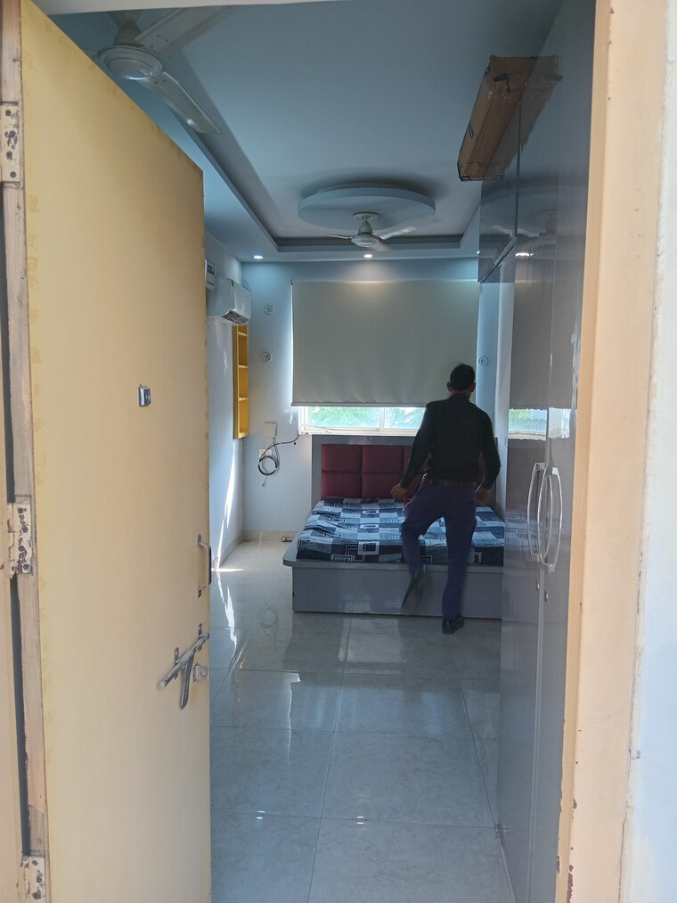 Master Bedroom, dlf phase ii 1 RK 241 Sq.Ft. Builder Floor In Dlf Phase ii Gurgaon 9312475