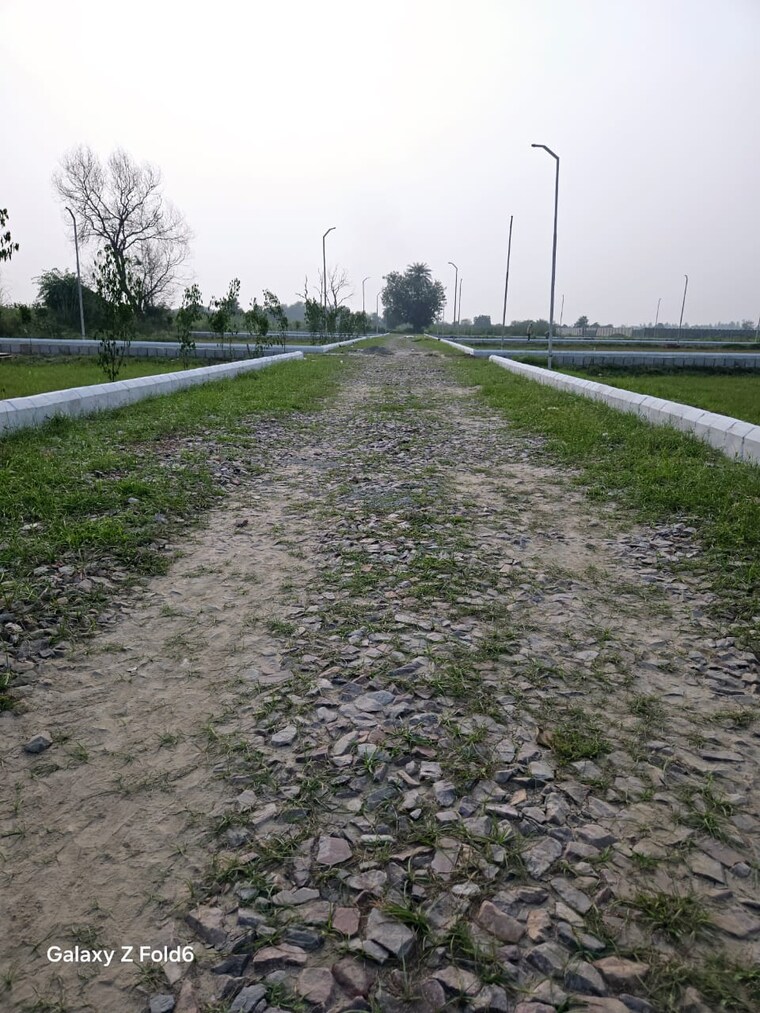 Garden, galactic-city  200 Sq.Yd. Plot In Knowledge Park V Greater Noida Greater Noida 9312430