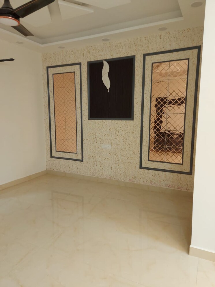 Room, puri-kohinoor 3 Bedroom 1420 Sq.Ft. Builder Floor In Sector 89 Faridabad 9312420