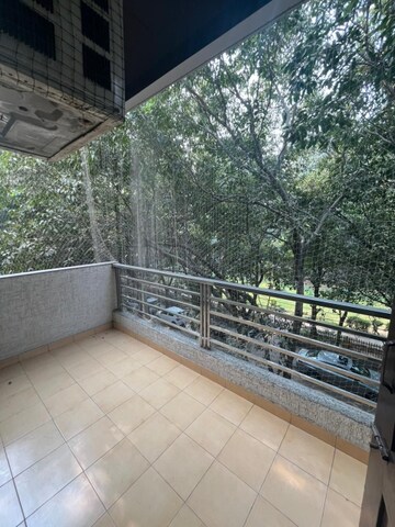 Balcony in 2 BHK Builder Floor at Ameya One, Sector 42 – for Rent