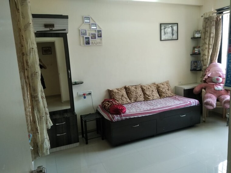 Living Room, bhusari colony 2 Bedroom 900 Sq.Ft. Apartment In Bhusari Colony Pune 9312318