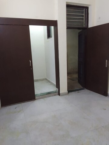 Room in 2.5 BHK Independent House at RWA Apartments Sector 47, Sector 47 – for Rent