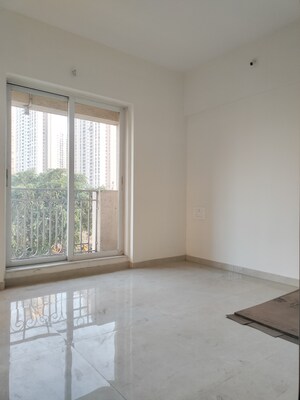 Room in 1 BHK Apartment at Shree Tirupati STG Signature Residency, Patlipada – for Rent