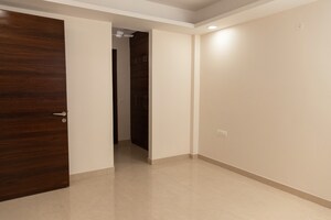 Room in 4 BHK Builder Floor at Palm Residency Chhatarpur, Chattarpur – for Rent