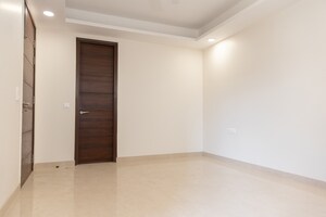 Room in 4 BHK Builder Floor at Palm Residency Chhatarpur, Chattarpur – for Rent