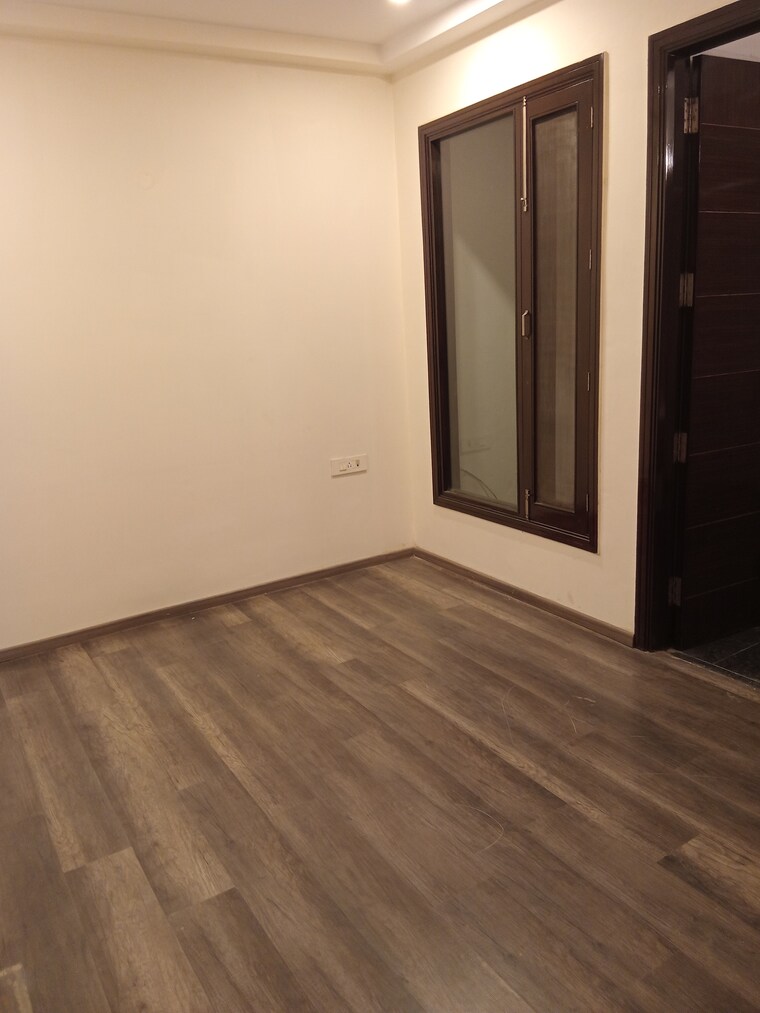 Bedroom, dlf phase ii 4 Bedroom 2000 Sq.Ft. Independent House In Dlf Phase ii Gurgaon 9312532