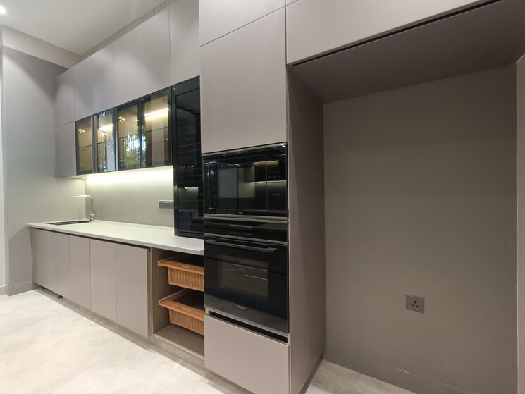 Kitchen, dlf-city-phase-iv 4 Bedroom 4500 Sq.Ft. Builder Floor In Dlf Phase iv Gurgaon 9312515