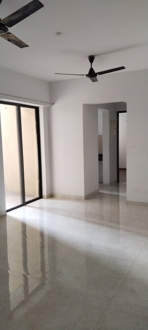 Room in 1 BHK Apartment at Lodha Lakeshore Greens, Dombivli East – for Rent