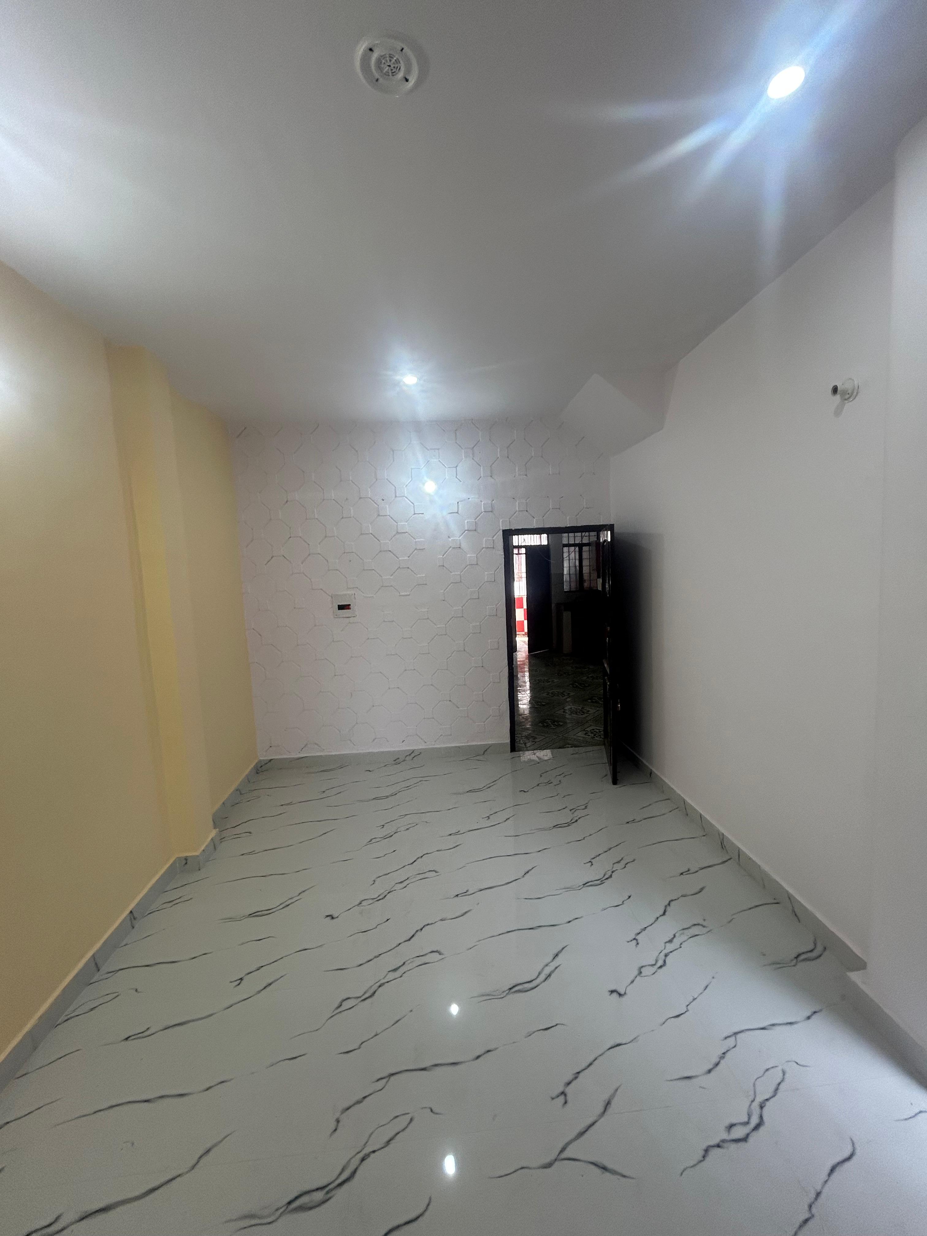 2 BHK Independent House For Rent in Aliganj