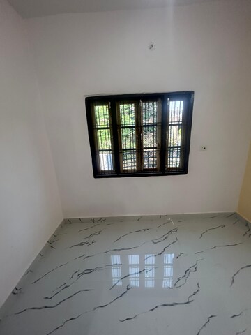 Room in 2 BHK Independent House at Aliganj – for Rent