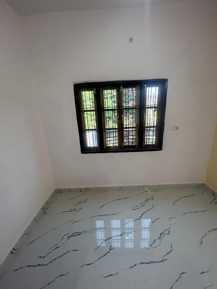 Room, aliganj 2 Bedroom 900 Sq.Ft. Independent House In Aliganj Lucknow 9312536