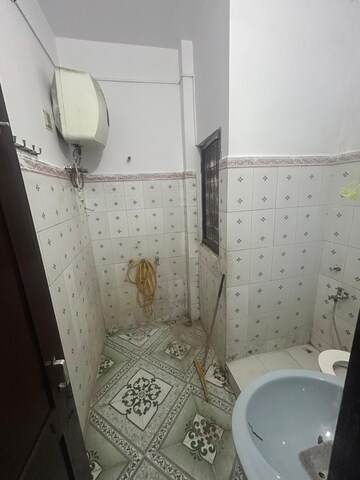 Bathroom in 2 BHK Independent House at Aliganj – for Rent