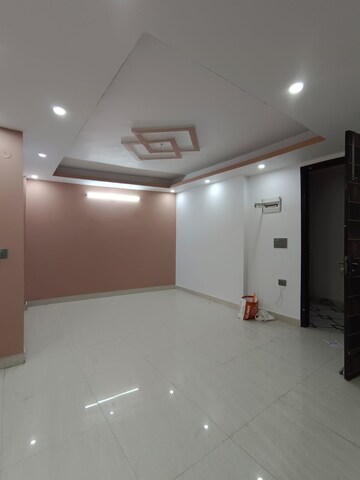 Living Room in 1 BHK Builder Floor at Saj Realtech Global Tower, Sector 73 – for Sale