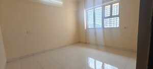 Room in 2 BHK Apartment at Premier Kailash Tower, Powai – for Rent