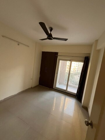 Room in 2 BHK Apartment at Shri Radha Sky Gardens, Sector 16b Greater Noida – for Rent